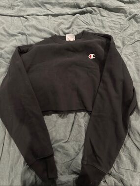 Champion Black Cropped Crewneck with Logo
